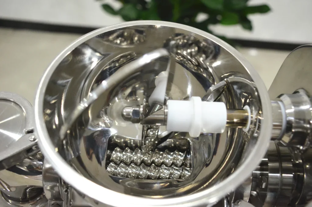 Milling chamber disc of jet mill for 1 to 30 micron particles